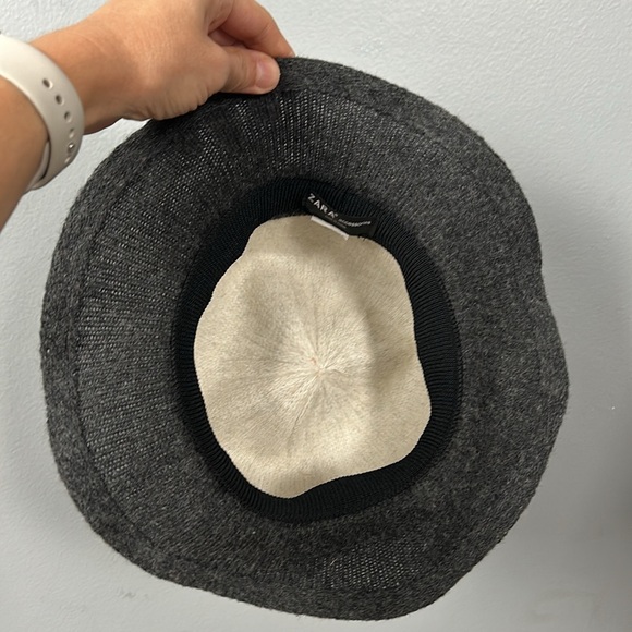Zara Gray Cream Wool Blend Hat - gently used - Picture 4 of 11